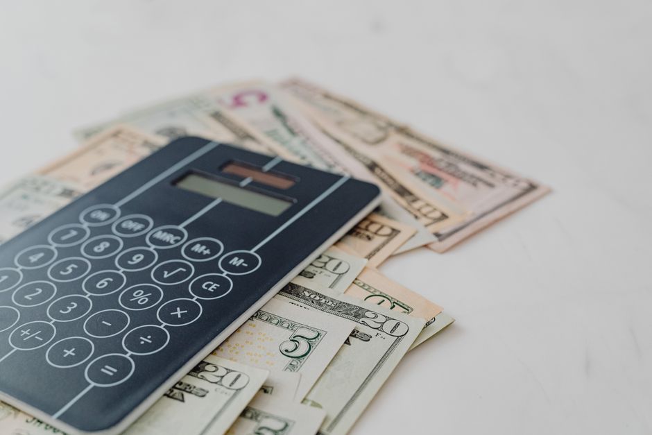Capital Gains Tax on Stocks: Rates, Rules, and How to Pay Less